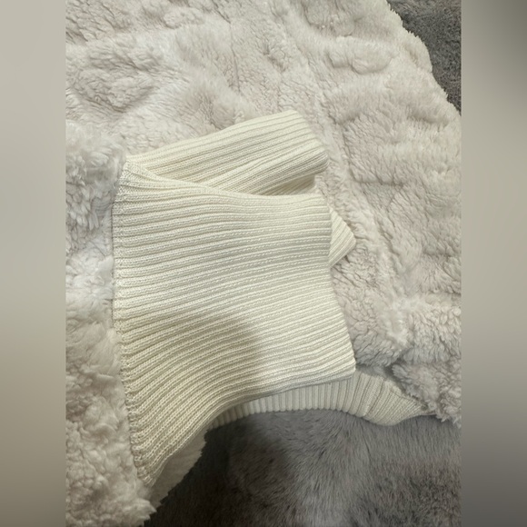 NWT Free people Cable Knit Sweater Ivory Size S - Picture 4 of 6